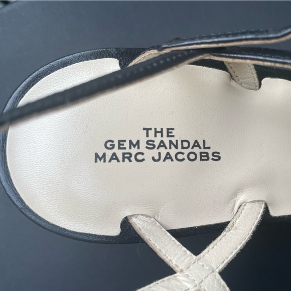 BrandNew Marc Jacobs “The Gem” Kitten Heel T-strap Sandals. Black Leather. Sz 37 - Picture 3 of 7